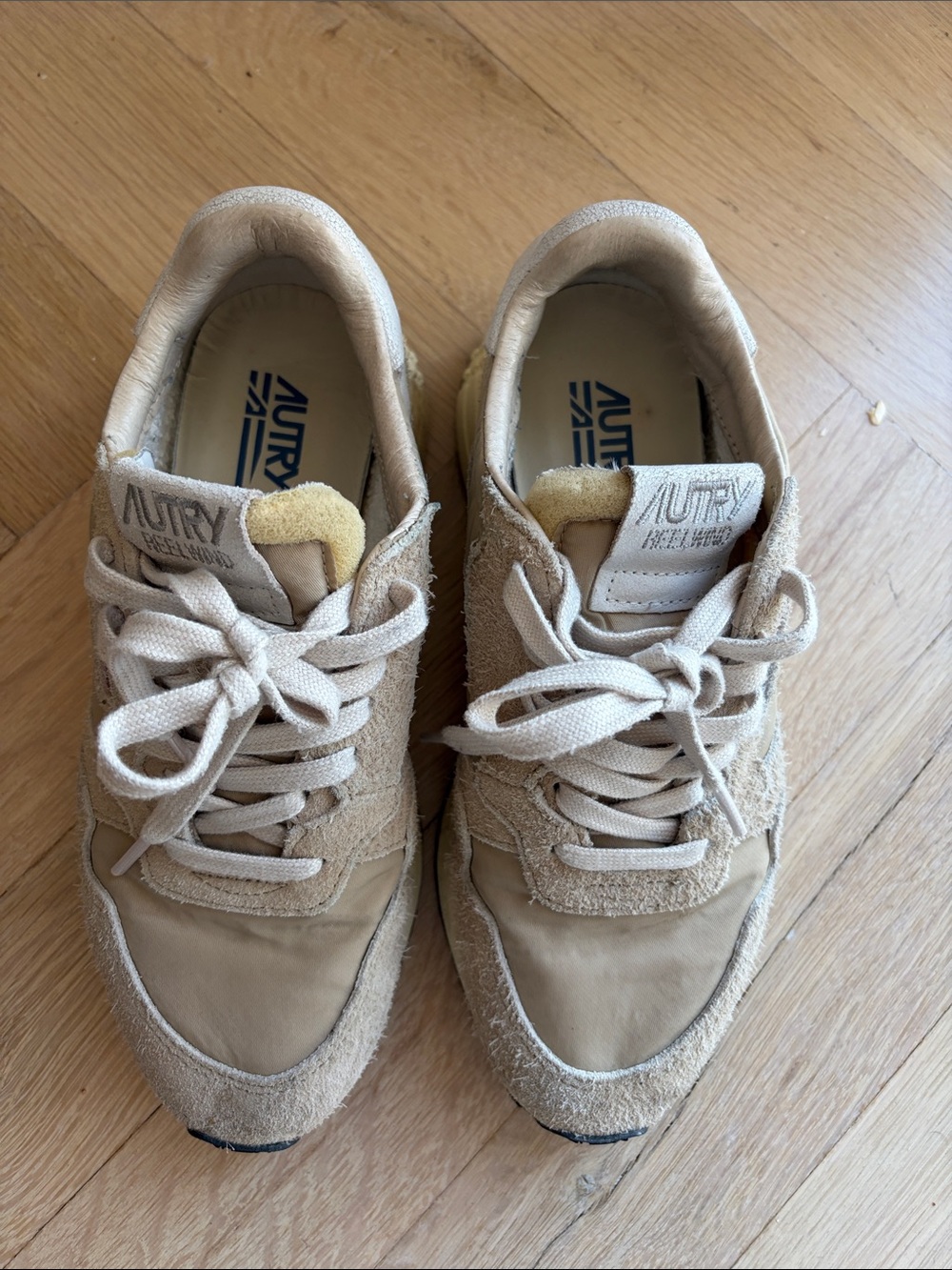 Autry Reelwind Women’s Beige/Pink Low Top Sneakers Size 38 - Picture 2 of 8